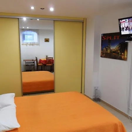 Davor - In Centre Apartment *