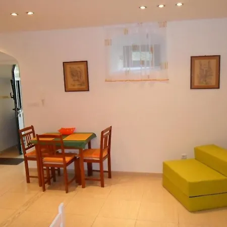 Davor - In Centre سبليت