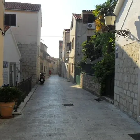 Apartment Davor - In Centre